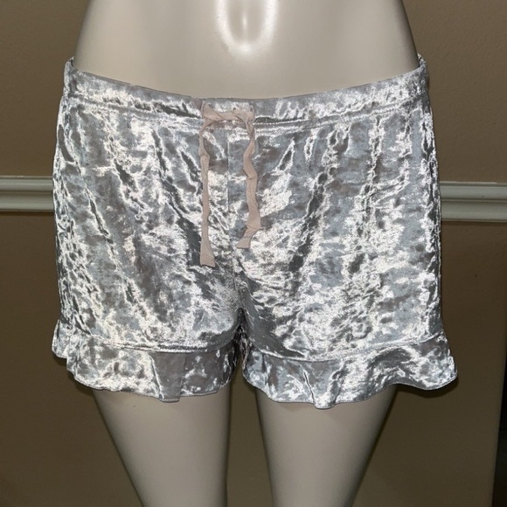 🚨SOLD🚨 Victoria Secret Velvet Shorts